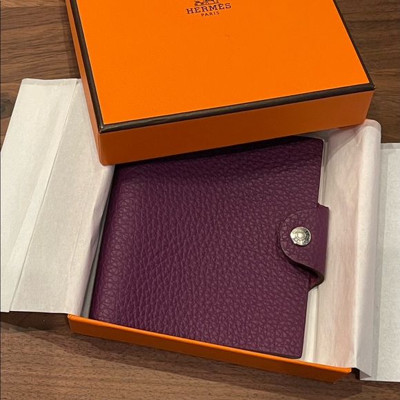 Hermes Ulysse Mini notebook cover in purple Togo leather. With box and ribbon. - Picture 5 of 10